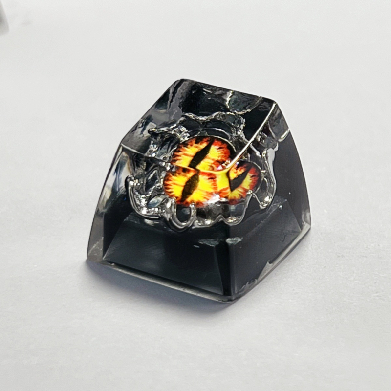 Capă cheie din rășină epoxidică pentru tastatură mecanică – design Halloween cu ochi de demon, realizare manuală, model KK-cokio 91h