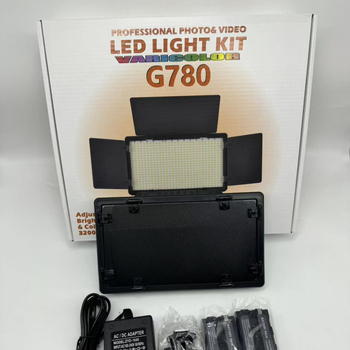 Фотографска запълваща светлина G780/G980 – преносимо външно осветление с три температури на цвета, мощност 10–50W, напрежение 110–220V