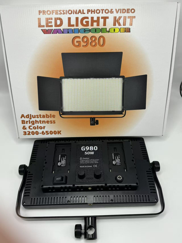 Фотографска запълваща светлина G780/G980 – преносимо външно осветление с три температури на цвета, мощност 10–50W, напрежение 110–220V