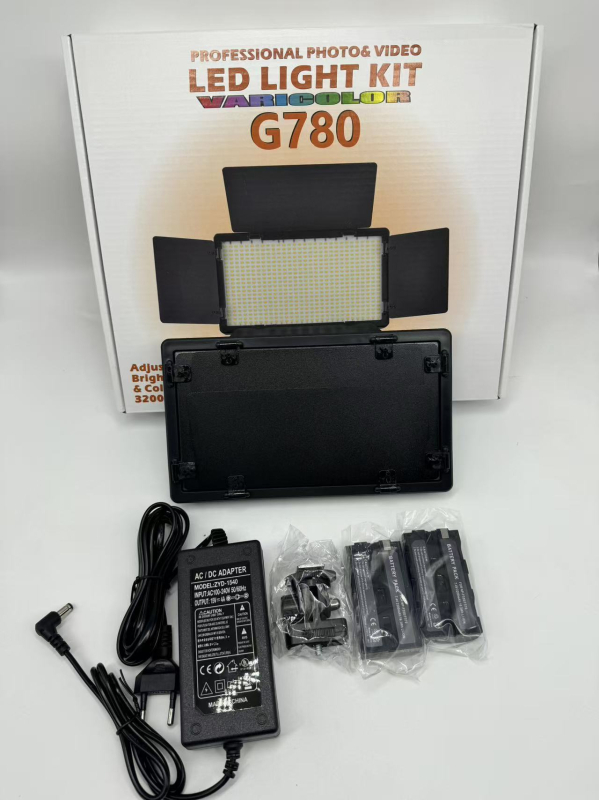 Фотографска запълваща светлина G780/G980 – преносимо външно осветление с три температури на цвета, мощност 10–50W, напрежение 110–220V