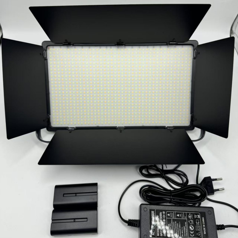 Фотографска запълваща светлина G780/G980 – преносимо външно осветление с три температури на цвета, мощност 10–50W, напрежение 110–220V