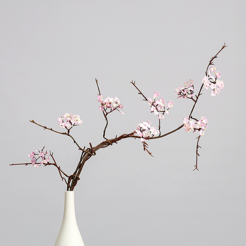Jednoklona umjetna trešnjina loza za kućnu dekoraciju, zen inspirirana, sa svilenim cvjetovima i svilenom tkaninom