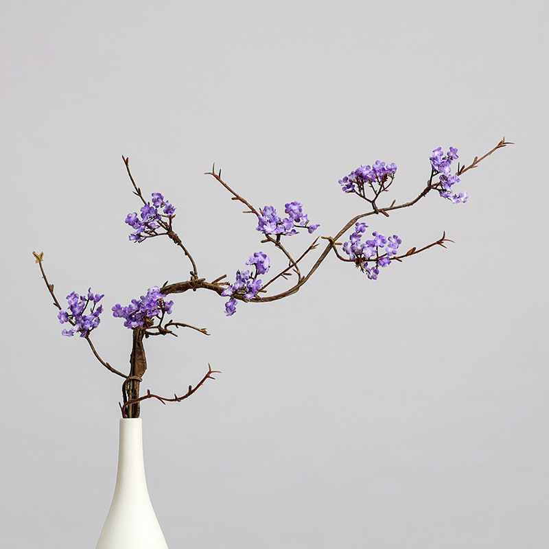 Jednoklona umjetna trešnjina loza za kućnu dekoraciju, zen inspirirana, sa svilenim cvjetovima i svilenom tkaninom