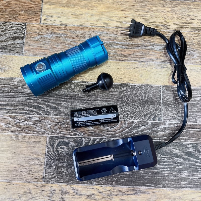 Podvodno osvjetljenje za fotografiju – LED, aluminijsko legura kućište, 30W, baterija 26650, domet do 50 m