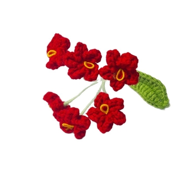 Nezábudka z vlny — ručne pletený kvet na vetvičke, pre kancelárie a domov, rekvizita na fotografiu