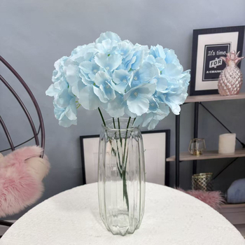 Umjetni buket hortenzije (Hydrangea), jedna grana, 135 dijelova latica, za vjenčanja i fotografiranje