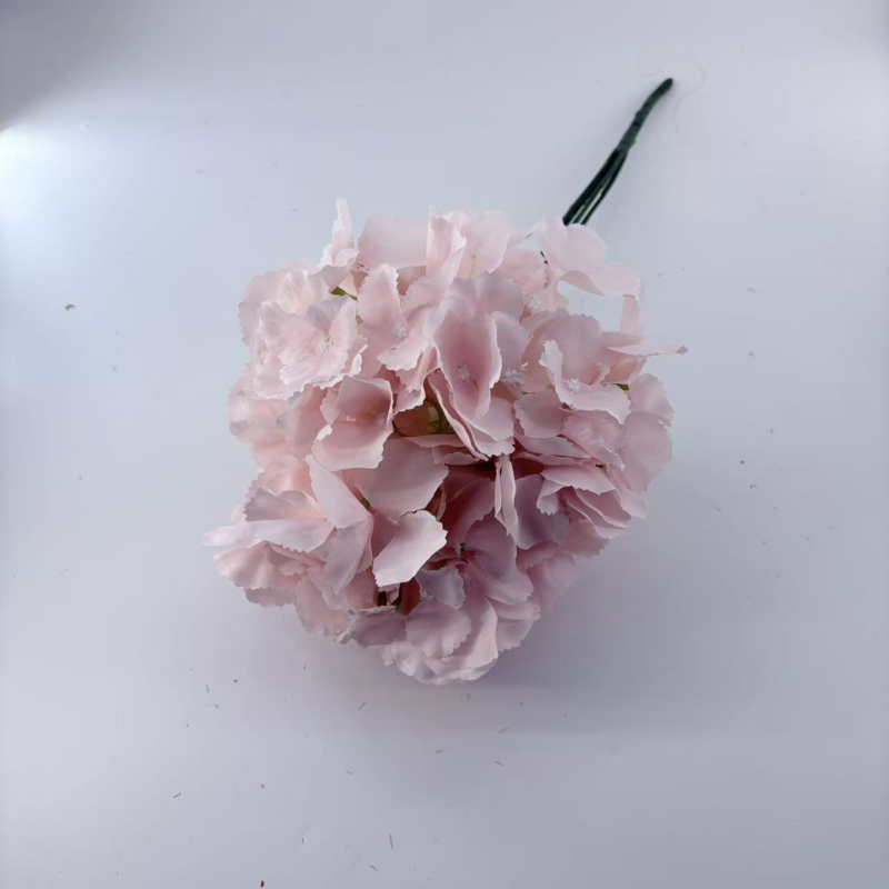 Umjetni buket hortenzije (Hydrangea), jedna grana, 135 dijelova latica, za vjenčanja i fotografiranje