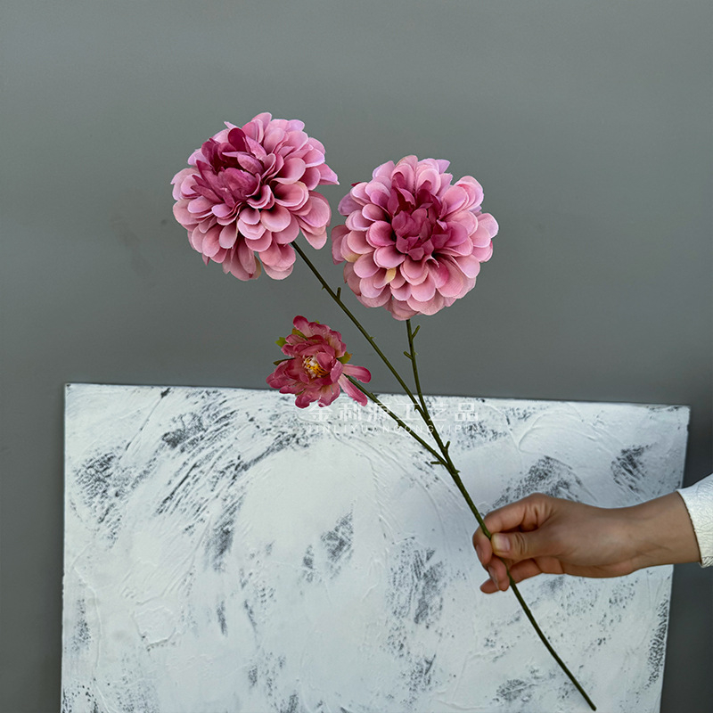 Ανθοδέσμη τεχνητών μεταξωτών λουλουδιών χωρίς φύλλα, με τρία κεφάλια, μπουμπούκια και διακριτικό άρωμα, για διακόσμηση γάμου