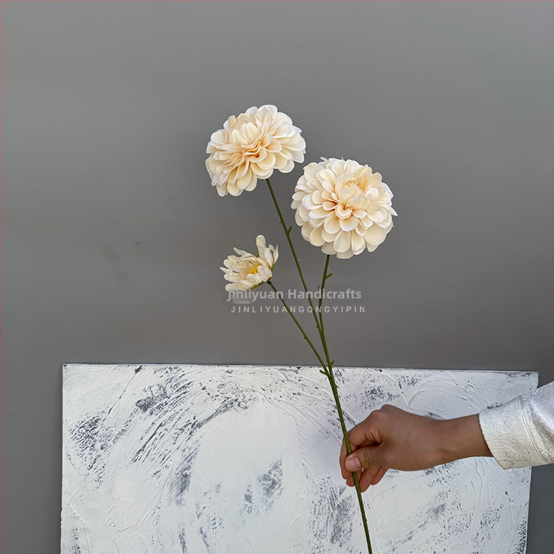 Ανθοδέσμη τεχνητών μεταξωτών λουλουδιών χωρίς φύλλα, με τρία κεφάλια, μπουμπούκια και διακριτικό άρωμα, για διακόσμηση γάμου