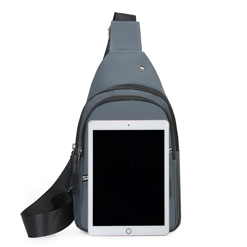 Muška PVC crossbody torbica, vodootporna, sa zatvaračem, vertikalno kvadratnog oblika, trodimenzionalna torba