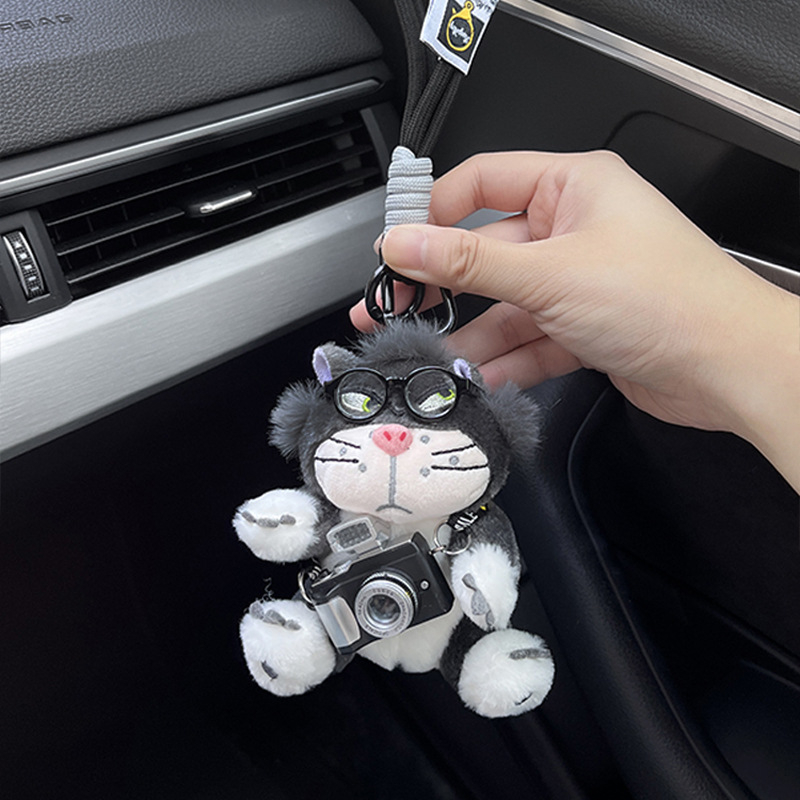 Plišani privjesak za ključeve automobila, karikaturalni stil, mekani materijal