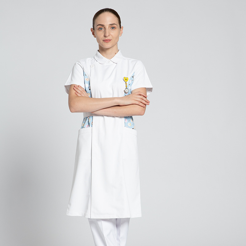 Uniformă de infirmieră spital: set din două piese cu mânecă lungă, imprimare a logo-ului și personalizare; material poliester-bumbac cu managementul umidității, guler rotund, lungime medie; pentru spitale, farmacii, clinici și saloane de înfrumusețare
