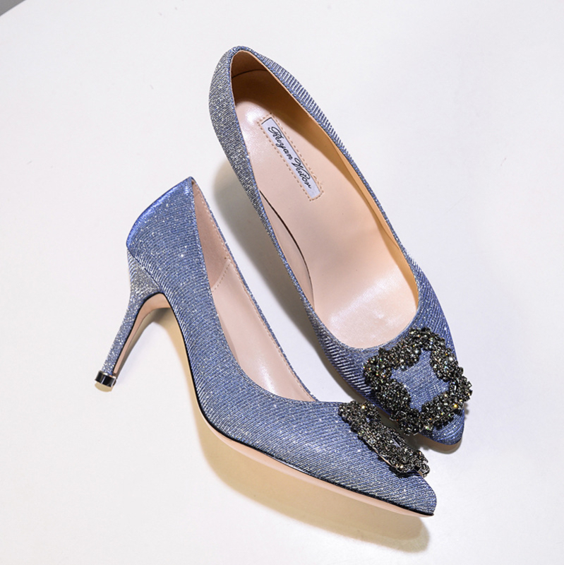 Ruyan Vuicr σατέν νυφικές γόβες με μυτερή μύτη, στιλέτο τακούνι 6-8 cm, τετράγωνη αγκράφα με στρας σε σχήμα χιονονιφάδας