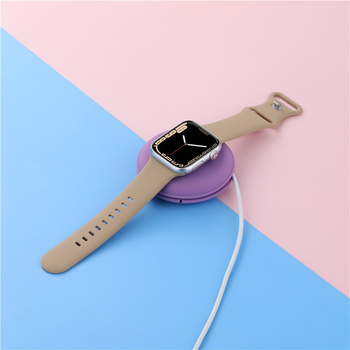 Stolni držač za Apple Watch (1–8, Ultra), model KSK-6666, silikon površina s kožnim doživljajem, universalno
