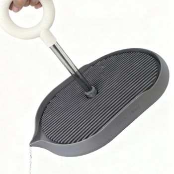 Τουαλέτα σκύλων – αντιολισθητική επιφάνεια, κάθετος σωλήνας με λαβή, εύκολος καθαρισμός και δυνατότητα πλυσίματος