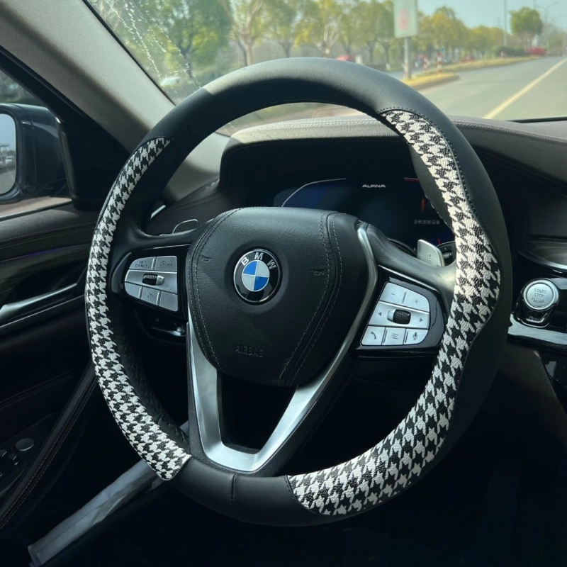 Powerful Merchant Kryt volantu z umelej kože – vzor houndstooth, letné použitie, univerzálna kompatibilita, inštalácia pre vozidlo