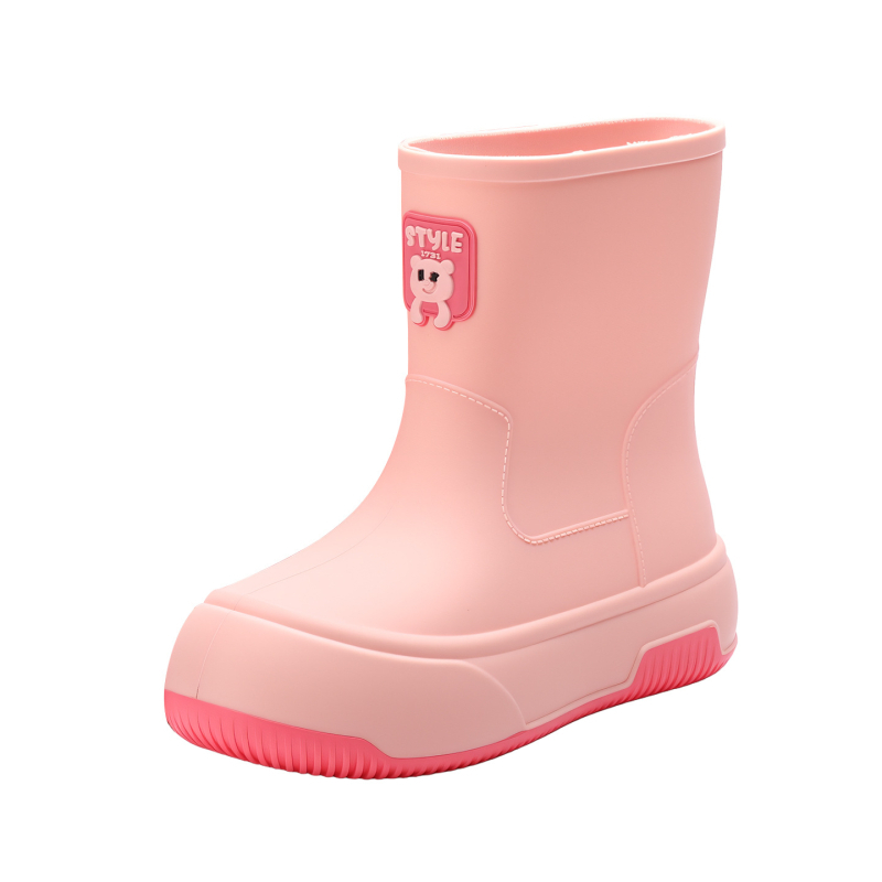 Moteriški lietaus batai su PVC viršumi, trumpas vamzdelio aukštis, plokščias kulnas, vientisas raštas, tinkami visoms sezonoms