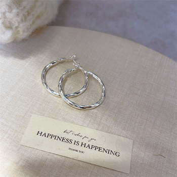 Saint Claire медни халкови обици, 18K златно покритие, електроплакиране, огледално полирани, мотив конопено цвете, вградени камъни с бяло злато, код E2679-E2681