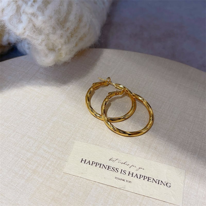 Saint Claire медни халкови обици, 18K златно покритие, електроплакиране, огледално полирани, мотив конопено цвете, вградени камъни с бяло злато, код E2679-E2681