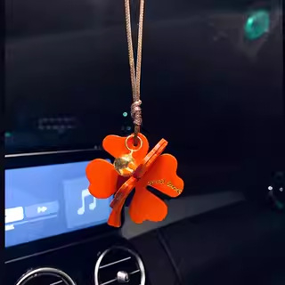 Pandantiv auto din piele naturală cu patru frunze de trifoi, stil simplu, decor interior auto