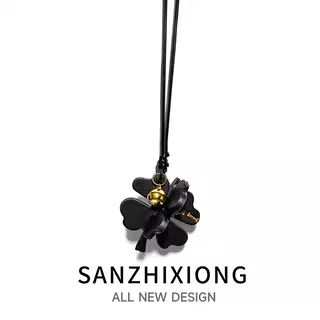 Pandantiv auto din piele naturală cu patru frunze de trifoi, stil simplu, decor interior auto