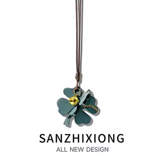 Pandantiv auto din piele naturală cu patru frunze de trifoi, stil simplu, decor interior auto