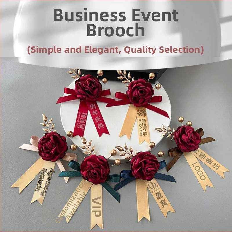 Magnetinė kokardė su šilko gėlyte ir įmonės logotipu, lipnus tvirtinimas; tinkama atidarymo ceremonijoms; verslo dovanos, reklaminės dovanos, susitikimų dovanos.