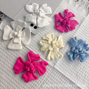 Liliom corsage – kézzel készített 3D virág ruhához és cipőkhöz (Anyag: műbőr; Stílus: koreai verzió, uniszex; Forma: virág; Feldolgozás: kézműves; Szezon: nyár 2025)