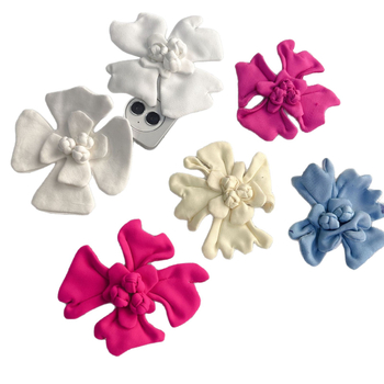 Liliom corsage – kézzel készített 3D virág ruhához és cipőkhöz (Anyag: műbőr; Stílus: koreai verzió, uniszex; Forma: virág; Feldolgozás: kézműves; Szezon: nyár 2025)