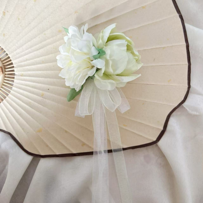 Magnētiska ziedu sprādze Hanfu – sakausējums • rokām darināta • zieda forma • sievišķīgs salds stils • izcelsme: Šandongas provincē