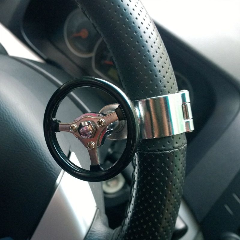 Automobilski pojačivač volana s kugličnim ležajem – pomoć za vožnju jednom rukom