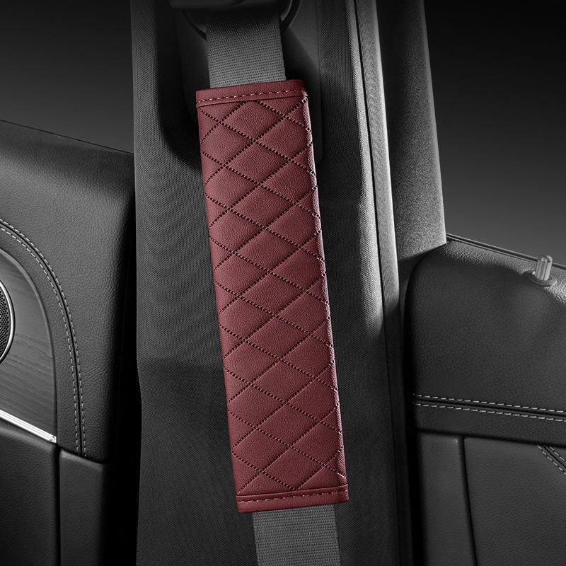 Δερμάτινο προστατευτικό ώμου ζώνης αυτοκινήτου – ανάγλυφος σχεδιασμός, προστασία από ασφυξία, 47 g, εκτυπωμένο λογότυπο