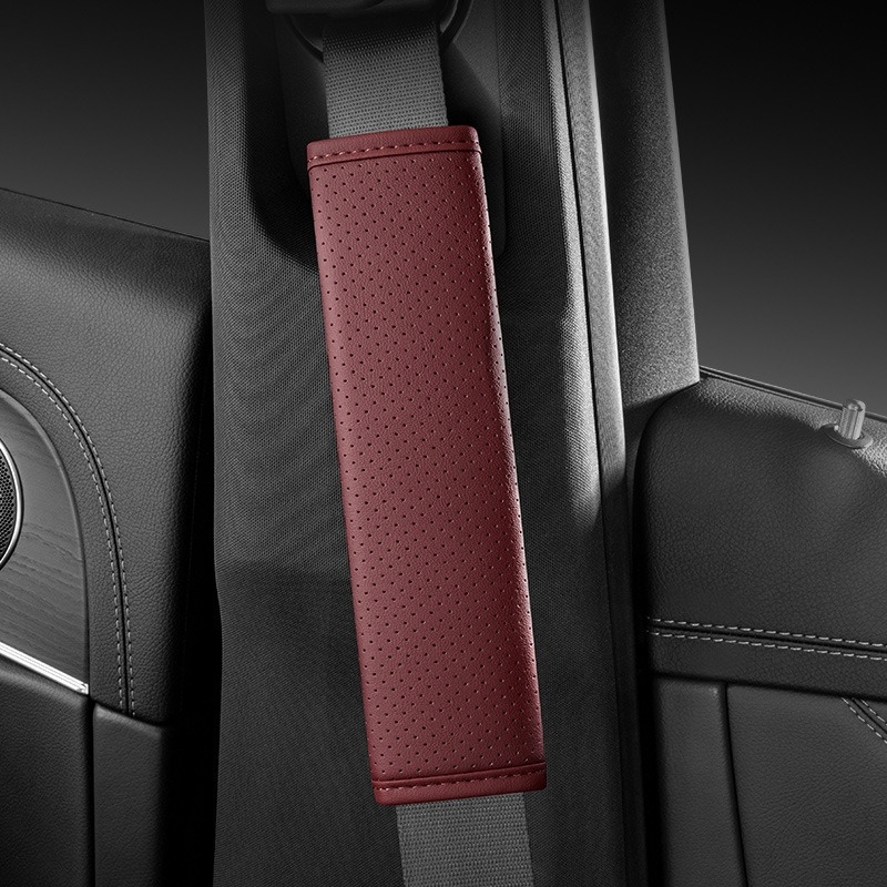 Δερμάτινο προστατευτικό ώμου ζώνης αυτοκινήτου – ανάγλυφος σχεδιασμός, προστασία από ασφυξία, 47 g, εκτυπωμένο λογότυπο