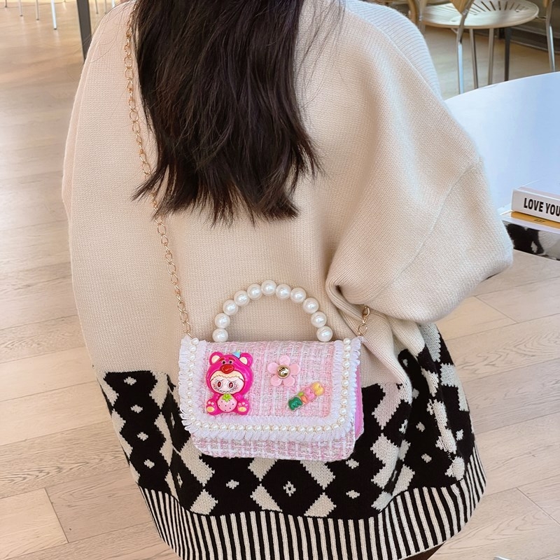 Geantă de umăr Labubu Strawberry Bear cu paiete pentru copii — bumbac și in, căptușeală poliester, model cu personaje, stil jucăuș și drăguț, pentru utilizare zilnică