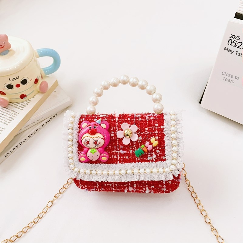 Sequined Labubu Strawberry Bear bērnu plecu soma — kokvilna un lina, odas iekšpuse poliester, raksts ar tēlu Labubu, bērniem draudzīgs, ikdienas lietošanai