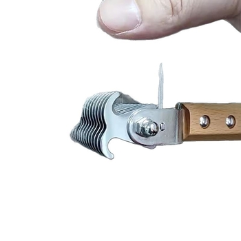 Pieptene dublu față, curbat pentru descurcarea nodurilor și îndepărtarea părului la câinii cu blană lungă – multifuncțional