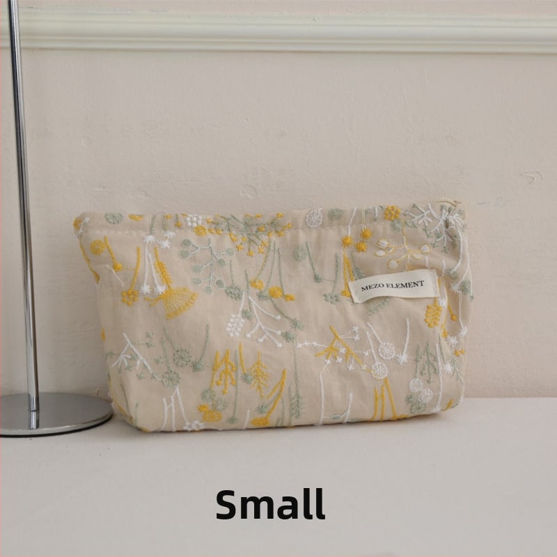Козметична чанта с бродерия, флорална шарка, памук и лен, подплата от памук