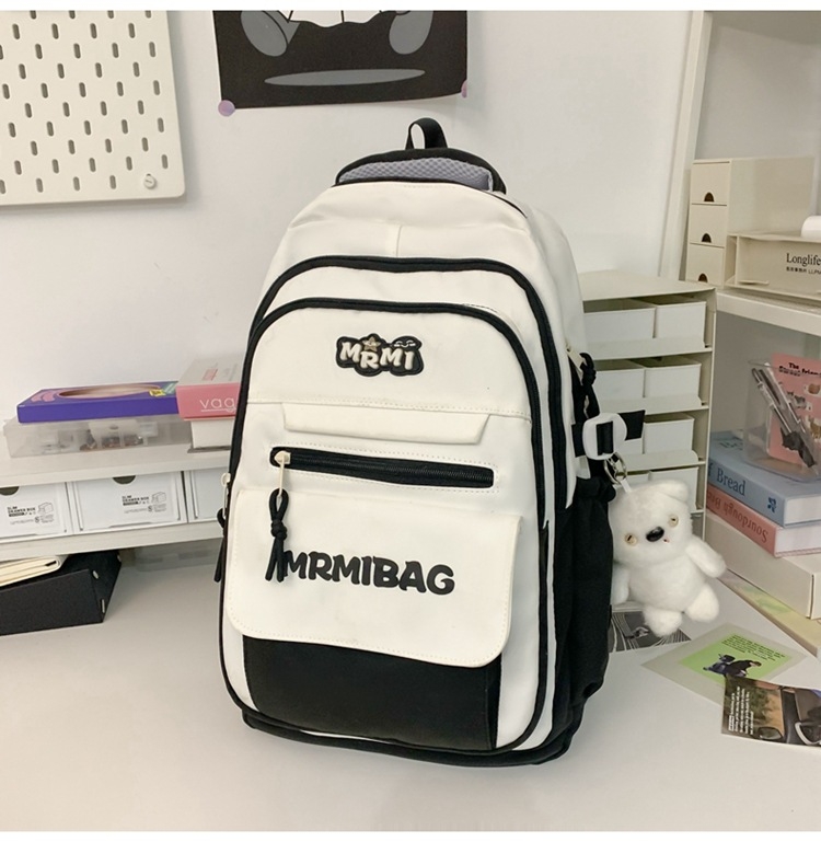 Unisex nylon ruksak, vodootporan, kompatibilan s 14-inčnim prijenosnikom, zakrivljene naramenice
