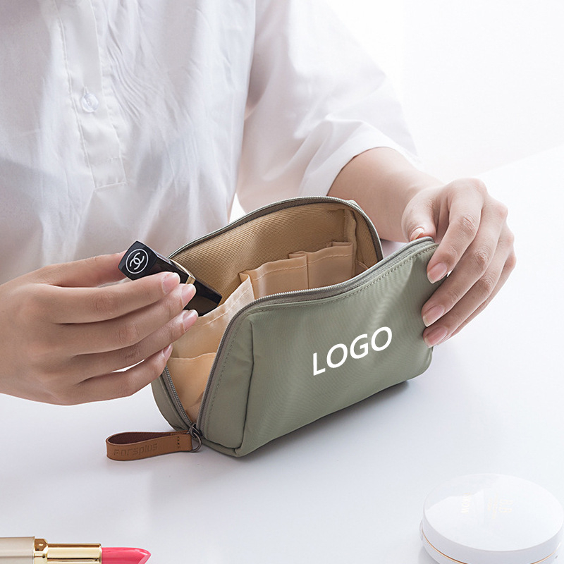 Козметична чанта за пътуване — урбан стил, ултралека и износоустойчива (Полиестер; Полиестерна подплата; Урбан стил; Свръхлека; Устойчивост на износване)