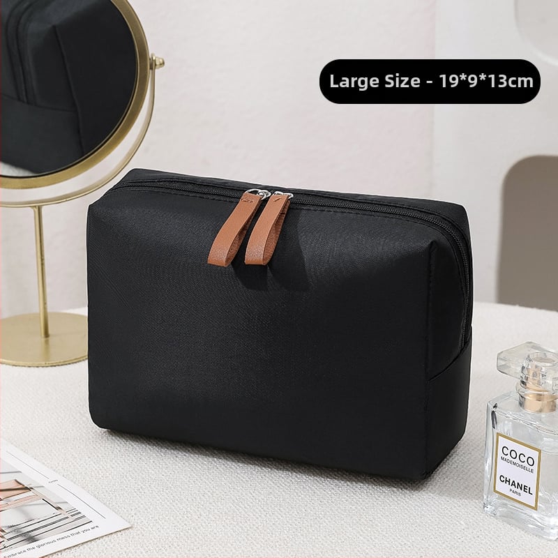 Козметична чанта за пътуване — урбан стил, ултралека и износоустойчива (Полиестер; Полиестерна подплата; Урбан стил; Свръхлека; Устойчивост на износване)