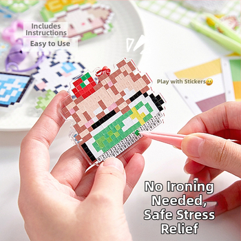 Pandantiv acrilic pentru geantă – animal de companie drăguț în pixel art, stil modern minimalist