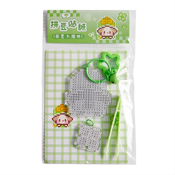 Pandantiv acrilic pentru geantă – animal de companie drăguț în pixel art, stil modern minimalist