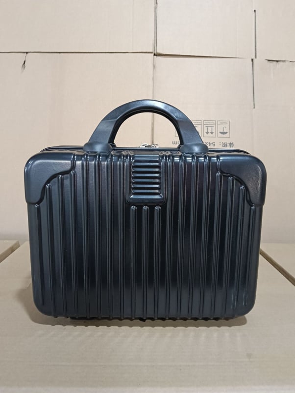 Козметичен калъф с разширителен слой – ултралек ABS, 720 г, универсални колела, цип за отваряне