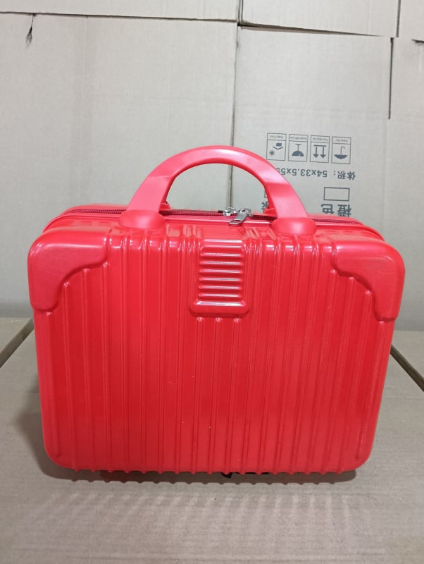 Козметичен калъф с разширителен слой – ултралек ABS, 720 г, универсални колела, цип за отваряне