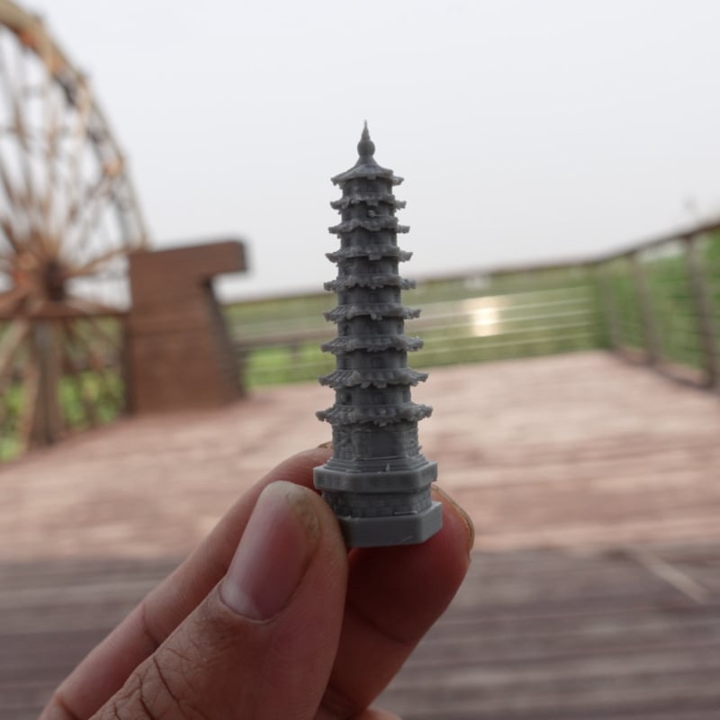 Zen Bonsai Mini Kamena Pagoda za Terarij — Kamen Koji Apsorbira Vodu, Ukras od Smole, Kineski Stil