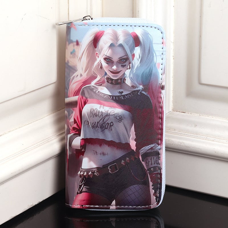 Bērnu makiņa ar raksturu motīvu, PVC materiāls, iekšējā odere no sintētiskās ādas, ūdensizturīgs, izlaista 2024. gada pavasarī