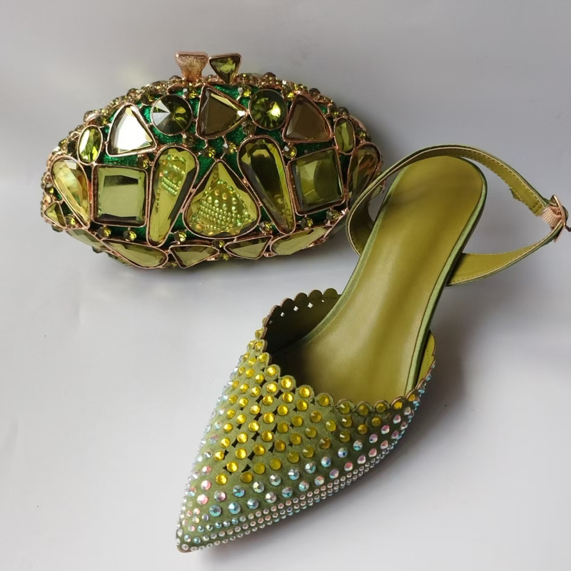 Moteriški odiniai sandalai su atgaline juosta, su kristalais, smailus pirštas