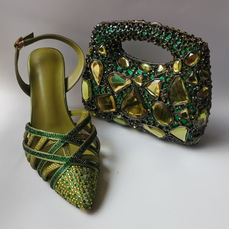 Moteriški odiniai sandalai su atgaline juosta, su kristalais, smailus pirštas