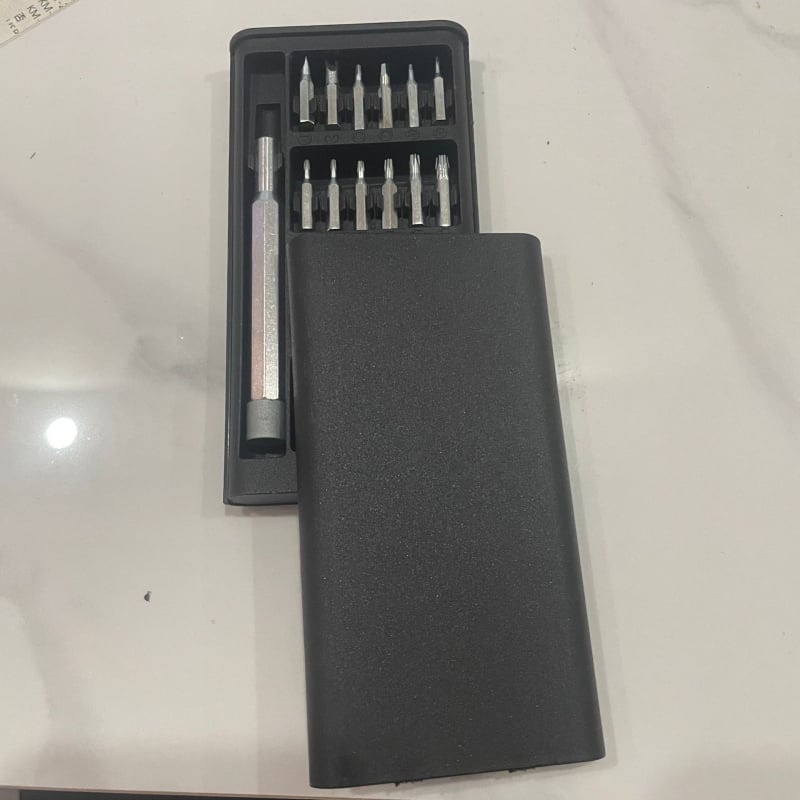 24-в-1 комплект отвертки за електроника — кръстова глава, хром-ванадий стомана, 3 мм битове, метричен формат