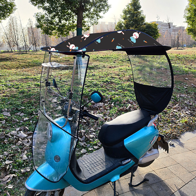 Protecție solară pentru vehicul electric cu țesătură poliester 210T, ramă din fibră, deschidere manuală, UPF >40, impermeabil